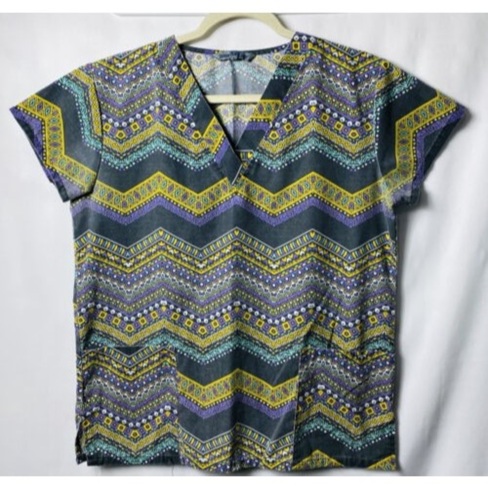 Women Scrub  Uniform Top Size S Pockets New ( Wear For Care )
